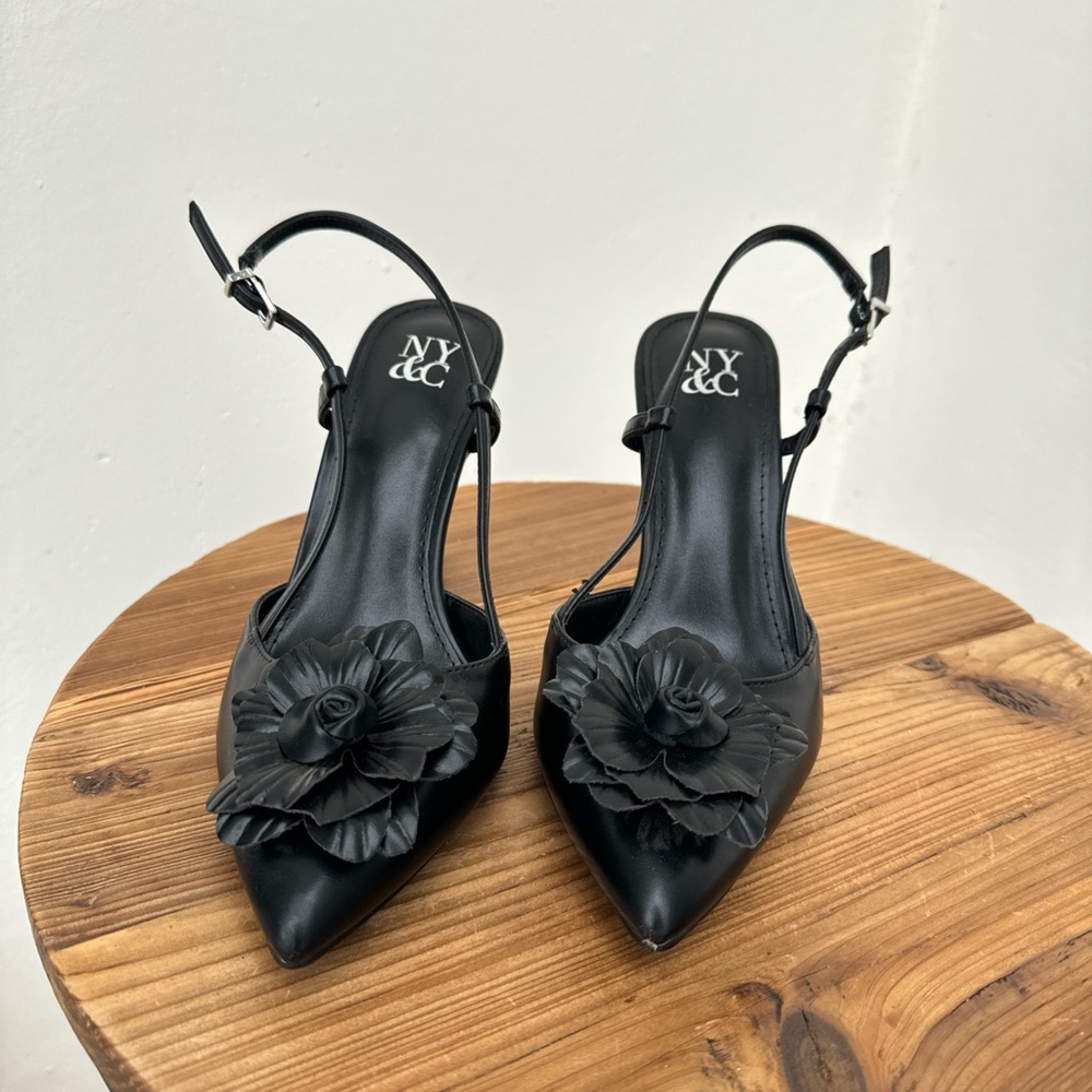 New York & Company Black Floral Pointed Heels
